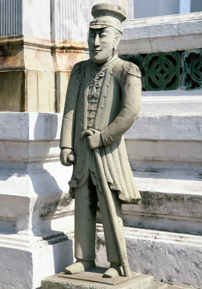 Estatua de un soldado europeo de Chinese School