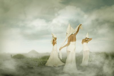 Mujeres de la Niebla Etérea de Christine von Diepenbroek