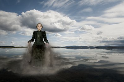 Mujer etérea, agua en calma de Christine von Diepenbroek