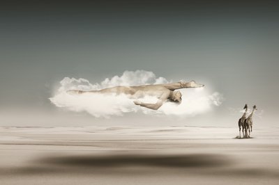 El hombre flotante: Sueño del desierto de Christine von Diepenbroek