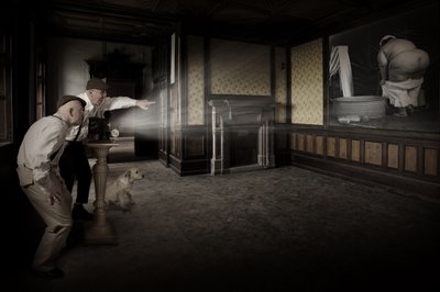 Hombres observando un baño privado de Christine von Diepenbroek