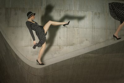Pose de moda con lunares de Christine von Diepenbroek