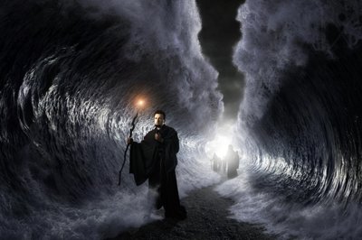 Un hombre que se aparta las oscuras ondas de Christophe Kiciak