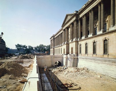 La columnata del Louvre fotografiada durante la restauración, 8 de septiembre de 1966 de Claude Perrault