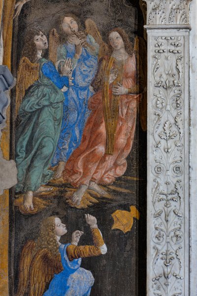 Milagro del Sacramento": detalle con unos ángeles tocando música (fresco) de Cosimo Rosselli