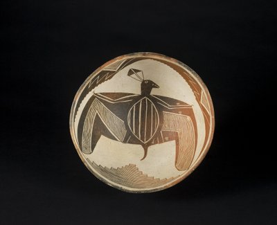 Cuenco con motivos pintados, c.1060-1110 (cerámica con pigmento) de Culture Mimbres