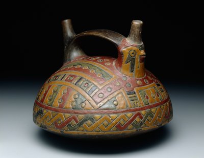 Vasija con doble pico y asa en forma de correa que representa un halcón, Horizonte Temprano, Época 8, c.500-400 a.C. de Culture Paracas