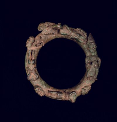 Anillo que representa sacrificio ritual de Yoruba Culture