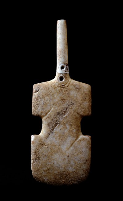 Arte de las Cícladas: “estatuilla en forma de violín” ídolo de mármol de Paros. 3000 a.C. Civilización cicládica (-3200 a -2000) Atenas, Museo Arqueológico Nacional de Cycladic
