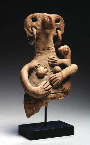 Figura sosteniendo a un niño, Edad del Bronce Tardía, c.1300 a.C. de Cypriot Cypriot