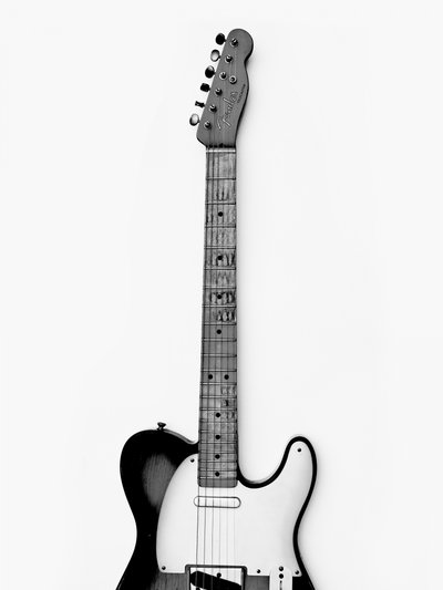 Guitarra eléctrica monocromática de David Drake