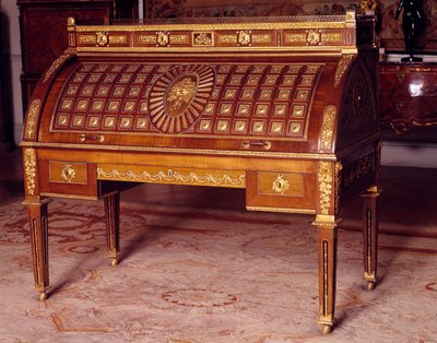 Mobiliario de Luis XVI: escritorio con cilindro del mobiliario de Catalina II de Rusia (1729-1796) realizado por David Roentgen (1743-1807) alrededor de 1780. Dim. 1,28x1,45x0,75 m. París, Museo del Louvre de David Roentgen