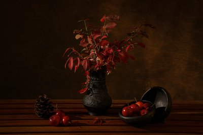 Naturaleza muerta de otoño oscuro de Dennis Zhang