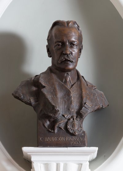 Escultura de Charles Harrison Townsend de Derwent F. Wood