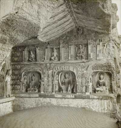 Estatuas de Budas y bodhisattvas, Cueva 259, pared norte, Cuevas de Dunhuang, China, Foto 1275/1 (114) de Desmond Parsons