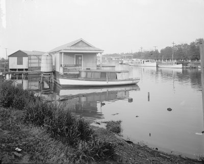 A lo largo del Bayou Saint John, Nueva Orleans, 1910 de Detroit Publishing Co.