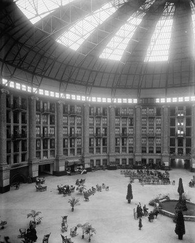 Atrio del Nuevo Hotel West Baden Springs, West Baden Springs, Indiana, c.1900-15 de Detroit Publishing Co.
