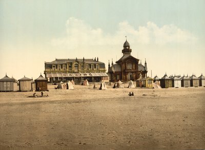 Playa y casino, Calais, Francia, c.1900 de Detroit Publishing Co.