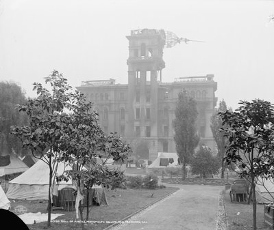 Sala de Justicia, Portsmouth Square, San Francisco de Detroit Publishing Co.