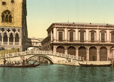 Puente de Paja con el Puente de los Suspiros detrás, Venecia, 1890-1900 de Detroit Publishing Co.