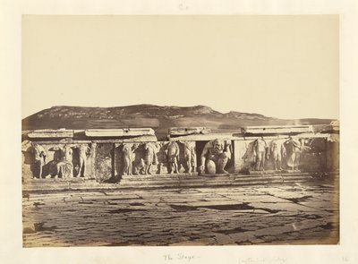 Estudio griego, El escenario de Dimitrios Constantin