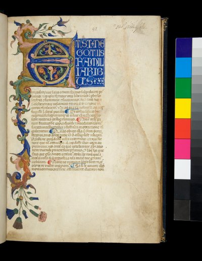 Ms 373. Pseudo-Cicerón, Rhetorica ad Herennium, y otras obras, f.1r. Inicial iluminada [E] y borde parcial con decoración de hojas de acanto y flores, la primera línea de texto en mayúsculas blancas sobre fondo azul de Don Silvestro dei Gherarducci