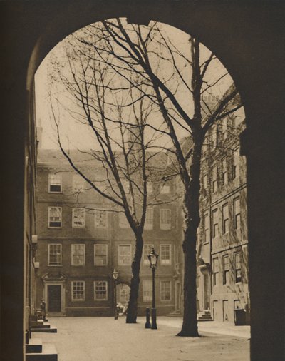 Una Visión de Primavera Temprana Dentro del Templo, c. 1935 de Donald McLeish