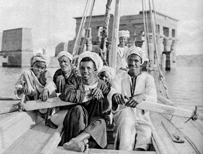 Barqueros berberiscos, isla inundada de Filae, Egipto, c. 1922 de Donald McLeish