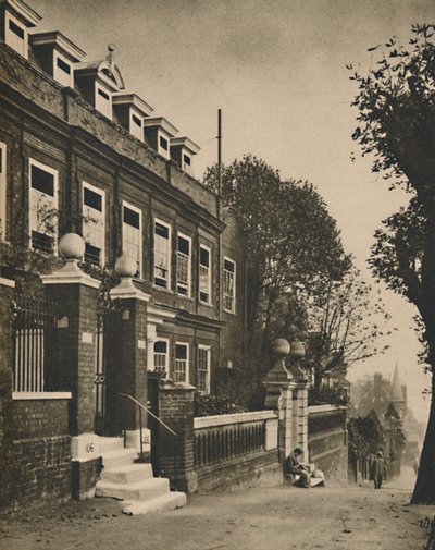 Casa Cromwell en Highgate Hill, una mansión del siglo XVII, c1935 de Donald McLeish