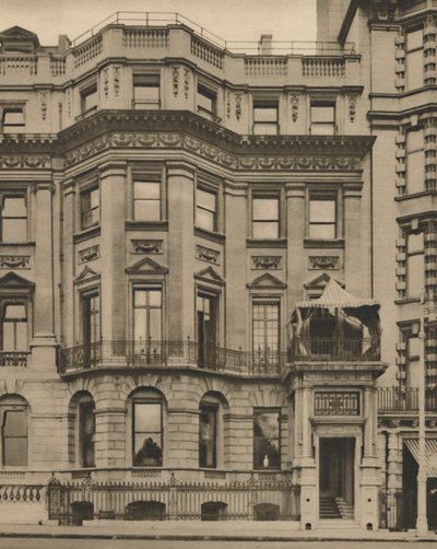 Instalaciones del Lyceum Club en una casa histórica, c1935 de Donald McLeish