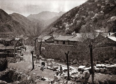 El paso de Nankou, cerca de Pekín de Donald Mennie