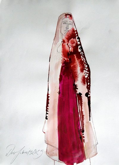 Figura envuelta en un manto carmesí de Doris Schmitz