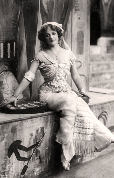 Madge Vincent, cantante y actriz, años 1900 de Dover Street Studios