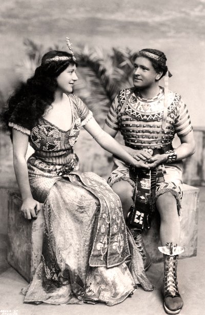 Ruth Vicent 1877-1955 y Roland Cunningham en una escena de Amasis, principios del siglo XX de Dover Street Studios