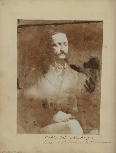 Capitán Colin Mackenzie de Dr. John Adamson