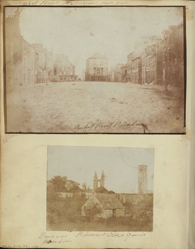 Calle del Mercado en St. Andrews con el Antiguo Peaje, mirando al Oeste de Dr. John Adamson