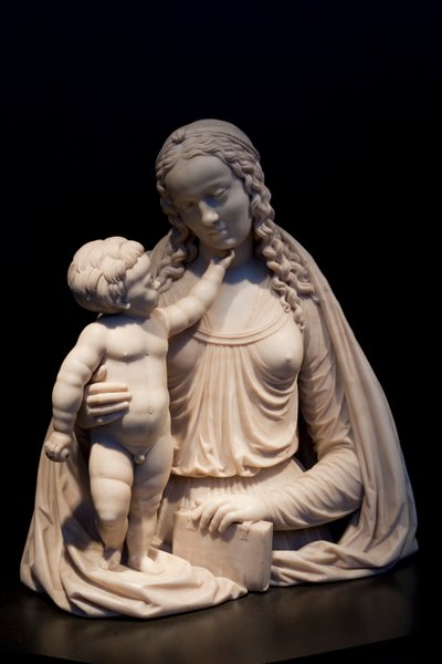 Virgen y Niño, c.1525, Tesoro de la Catedral, Catedral de San Miguel y Santa Gúdula (orfebrería) de Dutch School