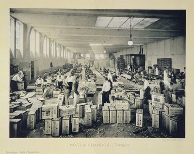 Cajas de embalaje para envío, de La France Vinicole, publicado por Moët & Chandon, Epernay de E.M. Choque