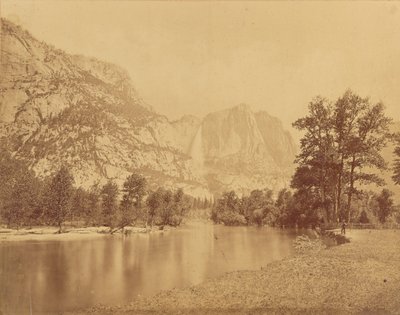 Cataratas del Yosemite. (Gran Oso Grizzly.) Caída de 2600 pies. de Eadweard J. Muybridge