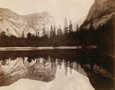 Lago Espejo, Valle de Yosemite, 1872 de Eadweard Muybridge