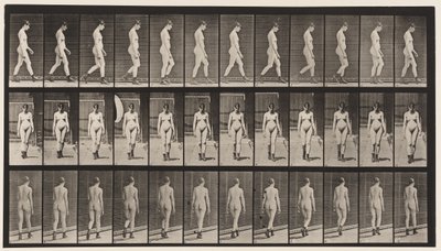 Placa 22. Caminando, con botas de tacón alto de Eadweard Muybridge