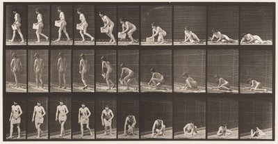 Placa 269. Levantándose del suelo con un periódico en la mano izquierda de Eadweard Muybridge
