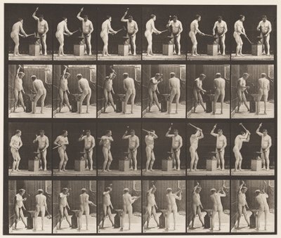 Placa 377. Herrero, dos modelos, martillando en el yunque, 1872-1885 de Eadweard Muybridge