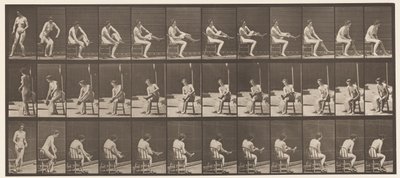 Placa 418. Aseo, Sentada y Poniéndose las Medias, 1872-1885 de Eadweard Muybridge