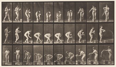 Placa 440. Agachándose y Enjuagando un Vaso de Eadweard Muybridge