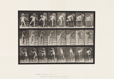 Placa 475. Niño, subiendo a una silla de Eadweard Muybridge