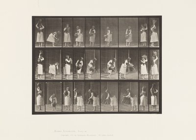 Placa 516. Movimientos Misceláneos con una Jarra de Agua de Eadweard Muybridge