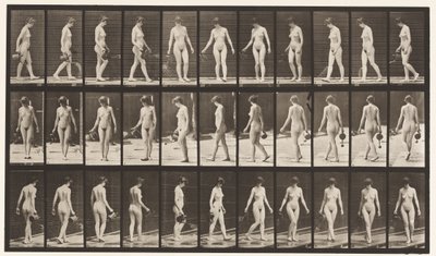 Placa 51. Caminando y girando, usando una regadera de Eadweard Muybridge