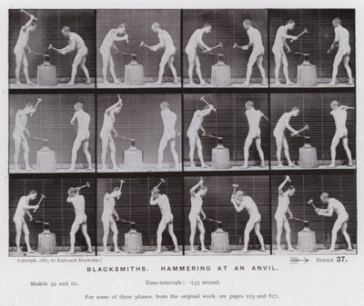 La Figura Humana en Movimiento: Herreros, martillando en un yunque de Eadweard Muybridge