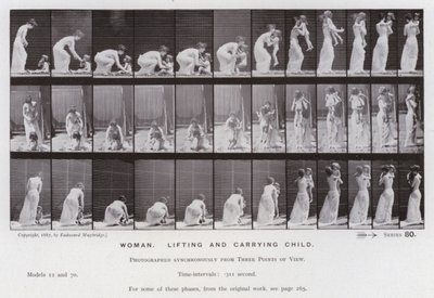 La figura humana en movimiento: Mujer levantando y cargando a un niño de Eadweard Muybridge